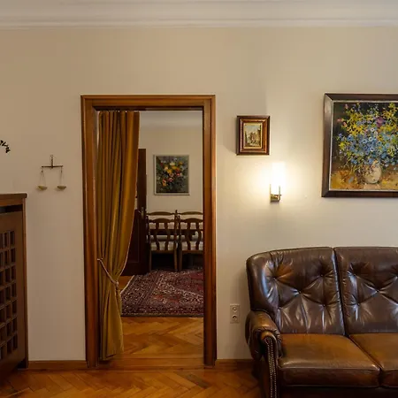 Neu - 4 Zimmer, 4 Betten, 5 Min Zum Hbf, Terrasse, 160qm Appartamento Augusta