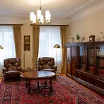 Apartment Neu - 4 Zimmer, 4 Betten, 5 Min Zum Hbf, Terrasse, 160qm Augsburg