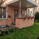 Neu - 4 Zimmer, 4 Betten, 5 Min Zum Hbf, Terrasse, 160qm Apartment Augsburg