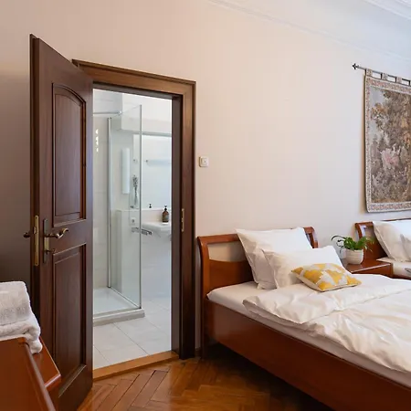 Neu - 4 Zimmer, 4 Betten, 5 Min Zum Hbf, Terrasse, 160qm 아파트