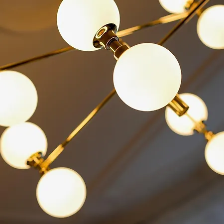 Διαμέρισμα Neu - 4 Zimmer, 4 Betten, 5 Min Zum Hbf, Terrasse, 160qm