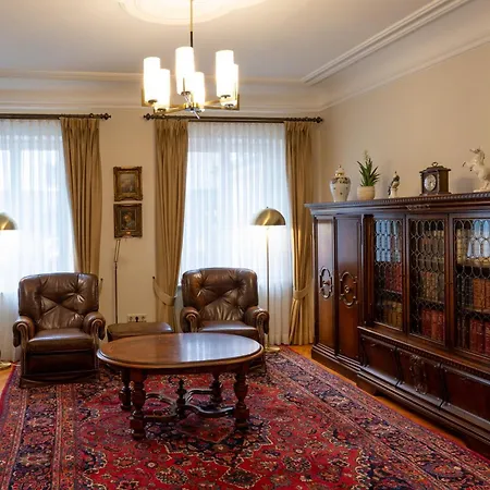 아파트 Neu - 4 Zimmer, 4 Betten, 5 Min Zum Hbf, Terrasse, 160qm 아우크스부르크