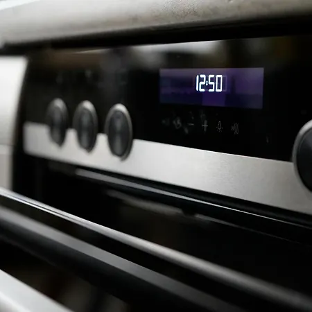 Neu - 4 Zimmer, 4 Betten, 5 Min Zum Hbf, Terrasse, 160qm Διαμέρισμα *