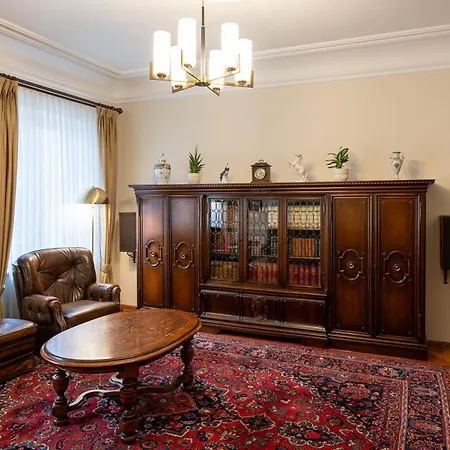 아파트 Neu - 4 Zimmer, 4 Betten, 5 Min Zum Hbf, Terrasse, 160qm