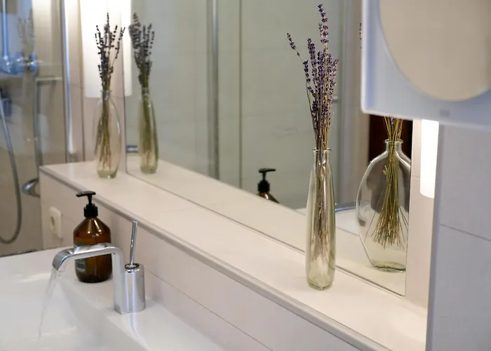 Διαμέρισμα Neu - 4 Zimmer, 4 Betten, 5 Min Zum Hbf, Terrasse, 160qm *