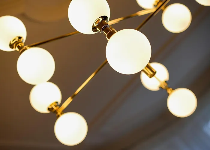 Διαμέρισμα Neu - 4 Zimmer, 4 Betten, 5 Min Zum Hbf, Terrasse, 160qm