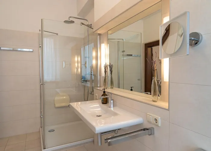 Neu - 4 Zimmer, 4 Betten, 5 Min Zum Hbf, Terrasse, 160qm Διαμέρισμα