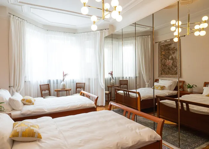 Διαμέρισμα Neu - 4 Zimmer, 4 Betten, 5 Min Zum Hbf, Terrasse, 160qm *