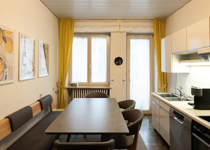 Διαμέρισμα Neu - 4 Zimmer, 4 Betten, 5 Min Zum Hbf, Terrasse, 160qm